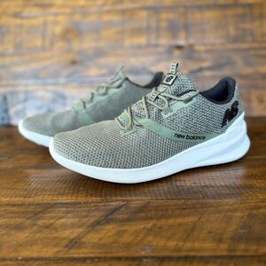 New Balance District Run V1 WDRNGR1 Green Running Sneakers, Women’s Size 8